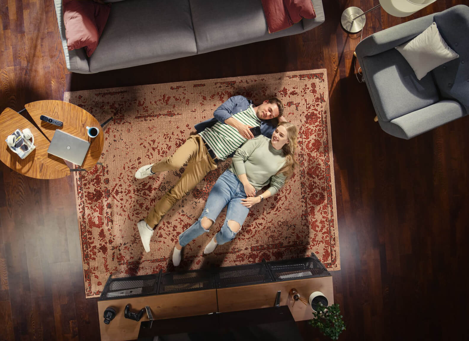 Read more about the article The One Thing Happy Couples Do Differently