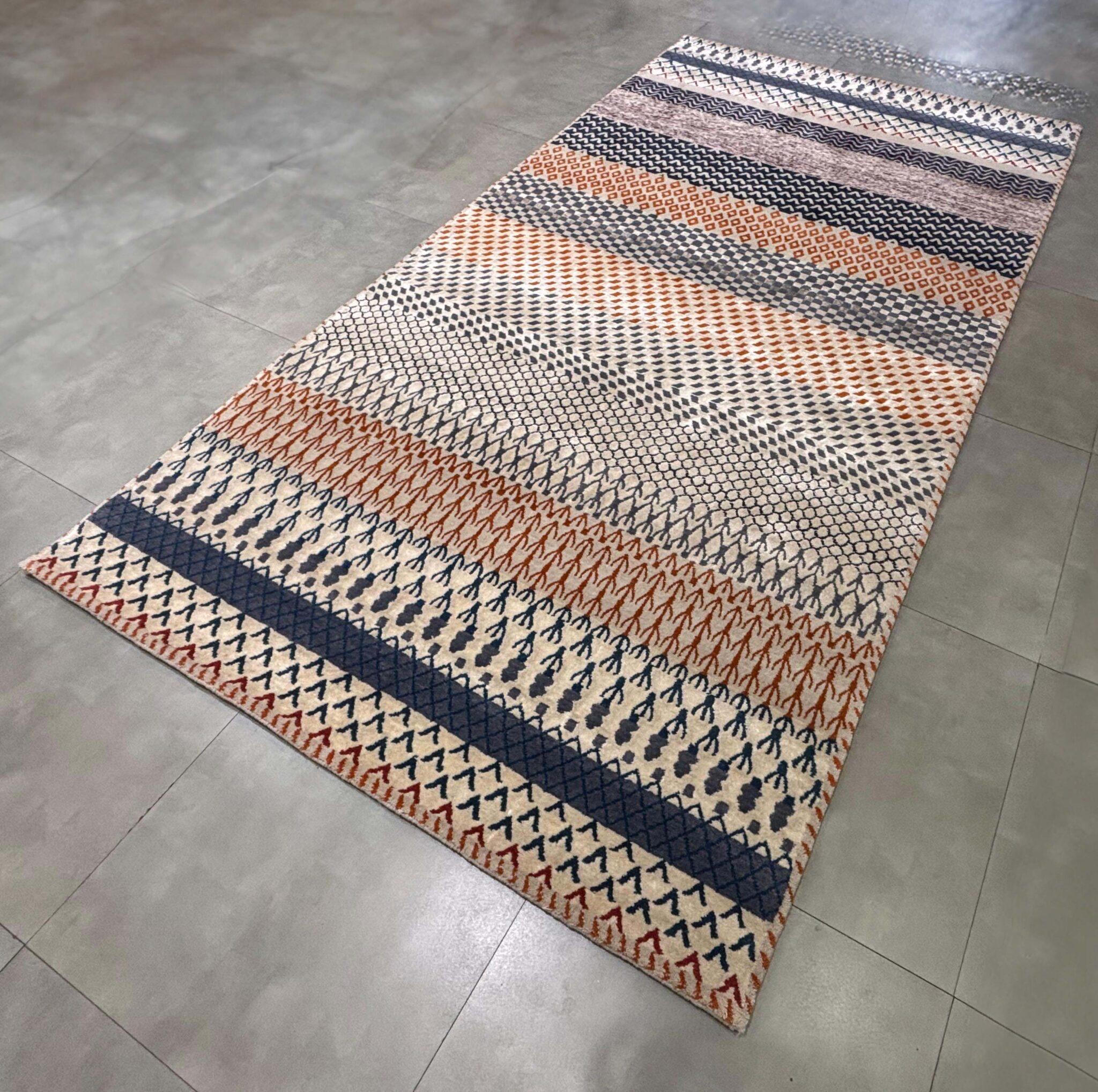 Layered Legacy - Buy premium luxurious rugs online - The Weaver