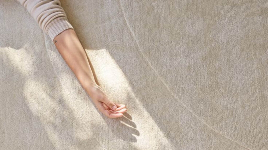 3 Tiny Ways to Bring "Lightness" In Today