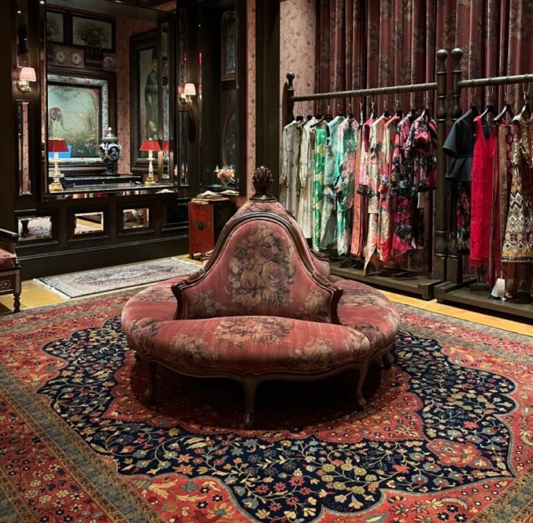 DESIGN AND BUILD_India_Rug for every space_retail store_.jpg