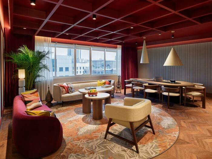 DESIGN AND BUILD_dubai_Rug for every space_corporate office