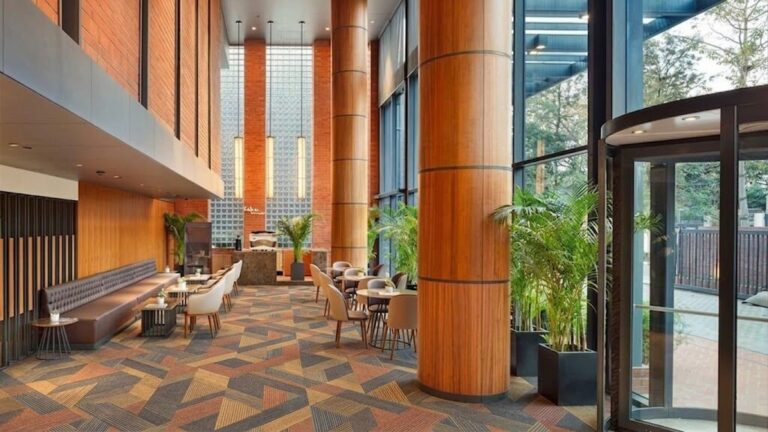 REAL ESTATE_India_Rug for every space_Lobby_1